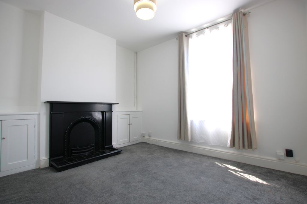 Property photo 2 of 10 Lounge Area