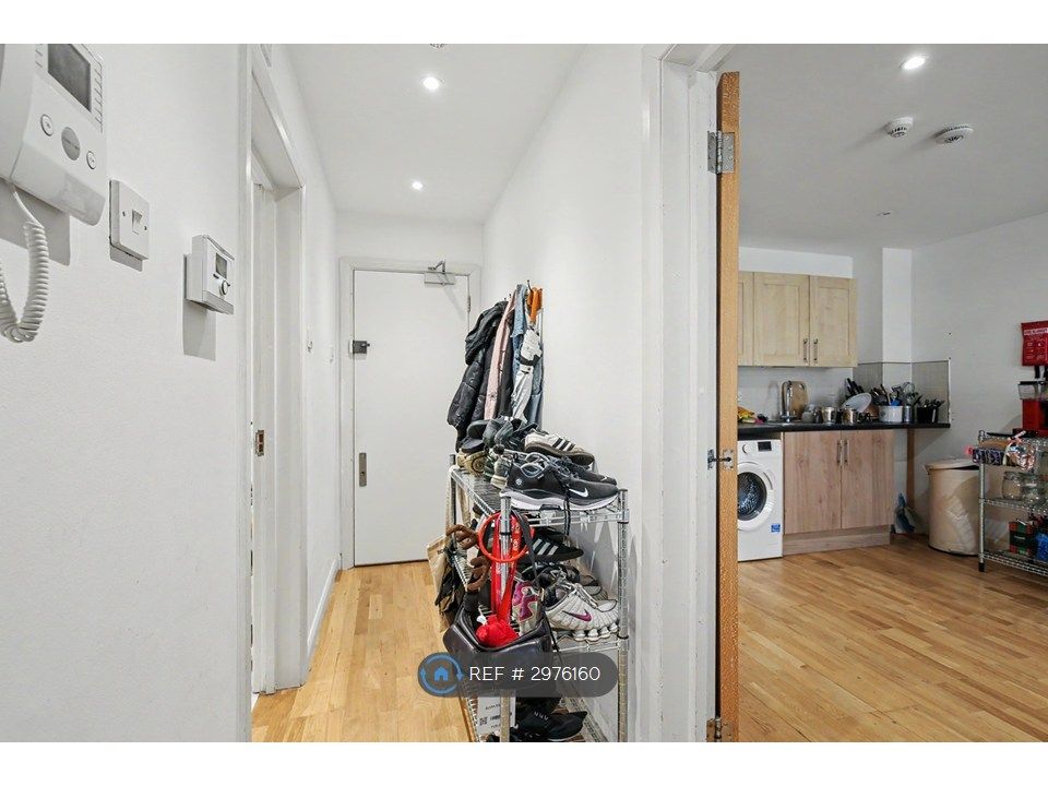 Property photo 3 of 15 Hallway