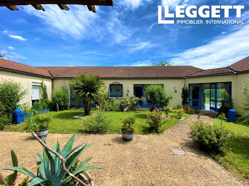 Property photo 2 of 10