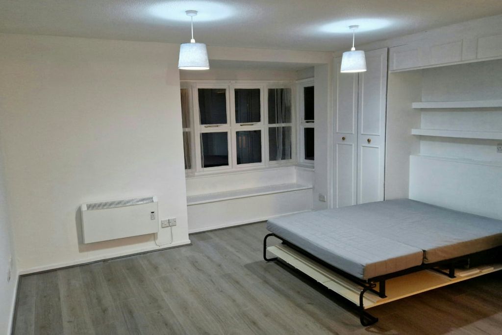 Property photo 3 of 7