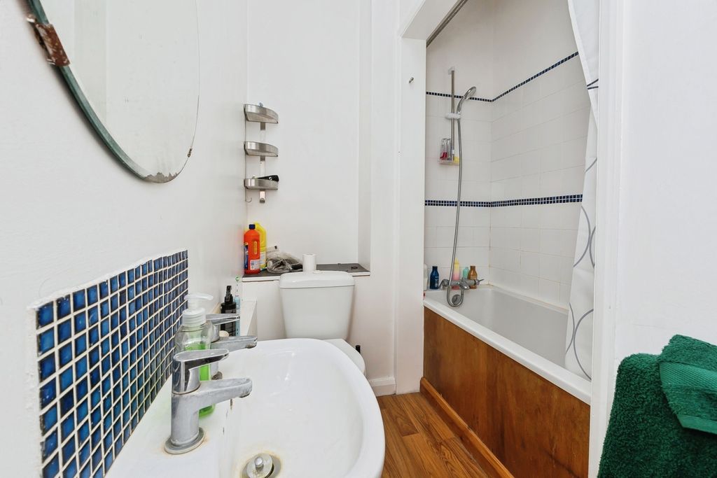 Additional image 8 of 4 bed maisonette for saleStaple Hill Road, Bristol BS16