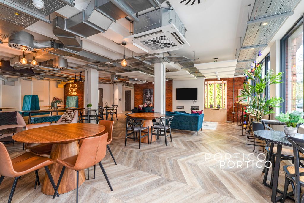 Property photo 1 of 11 Pbox-Img.Jpg