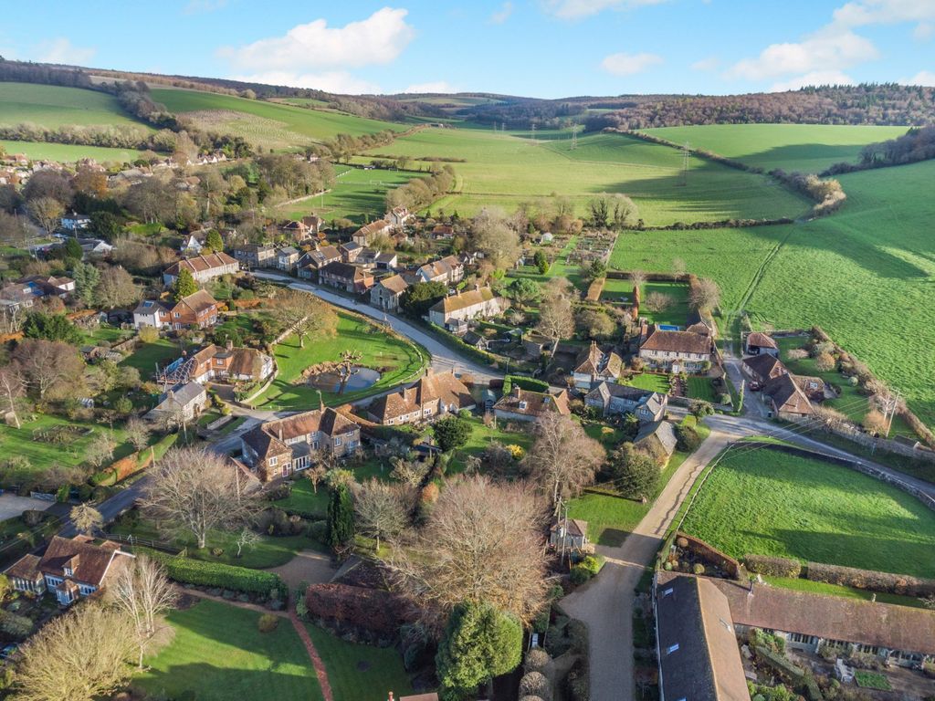 Property photo 2 of 16 Picture No. 05