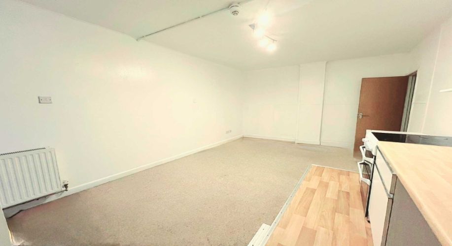 Property photo 2 of 6 Property