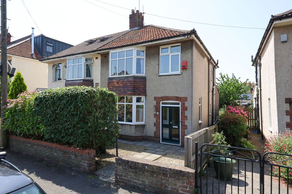 Property photo 1 of 25