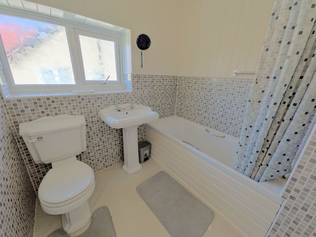 Additional image 15 of 3 bed detached house for saleHerkomer Crescent, West Shore LL30