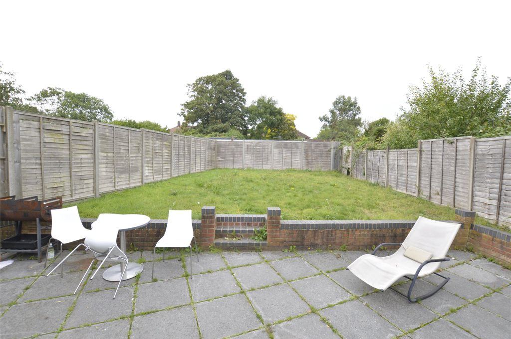 Property photo 2 of 8 Picture No. 18