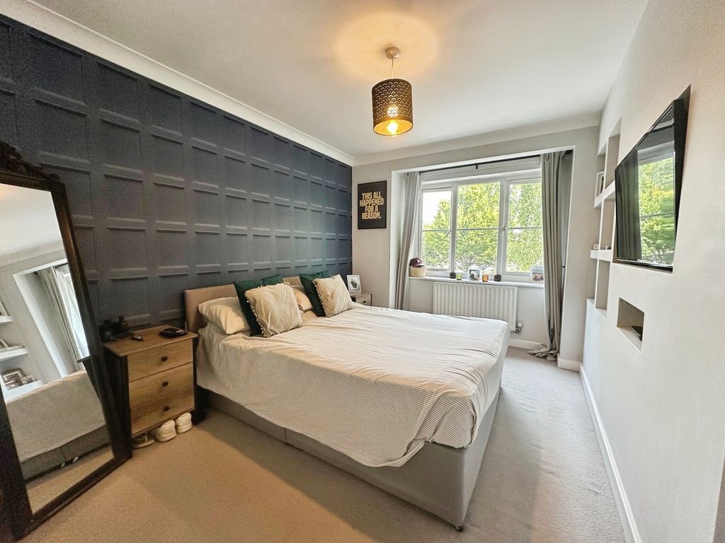 Property photo 3 of 8 Pbox-Img.Jpg