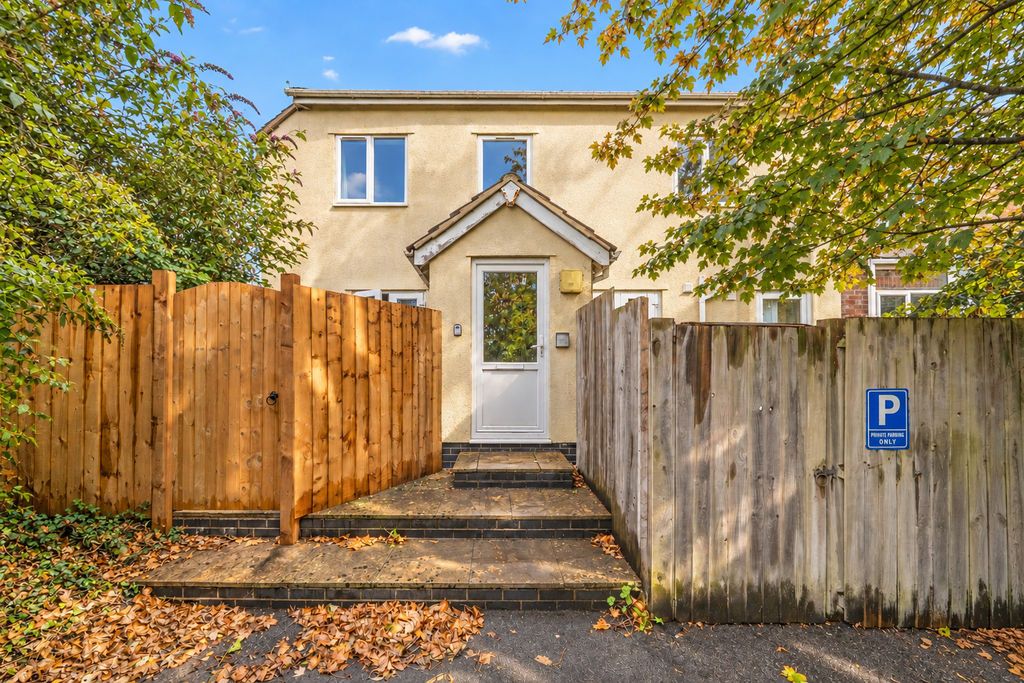 Property photo 1 of 11 Photo 12