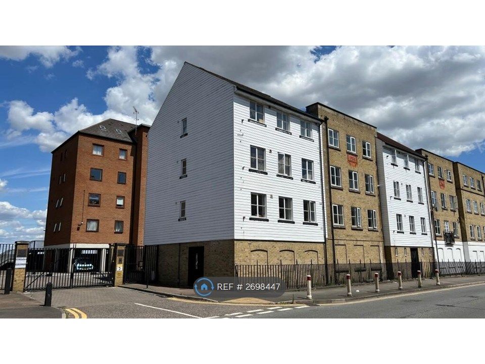 Property photo 1 of 11 Building