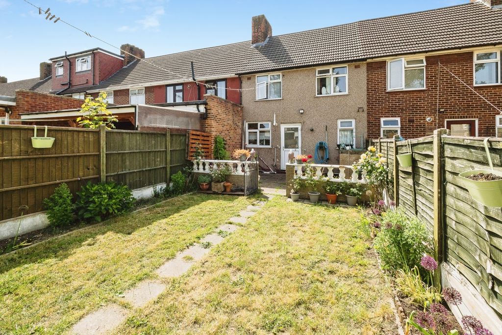 Property photo 3 of 19 Pbox-Img.Jpg