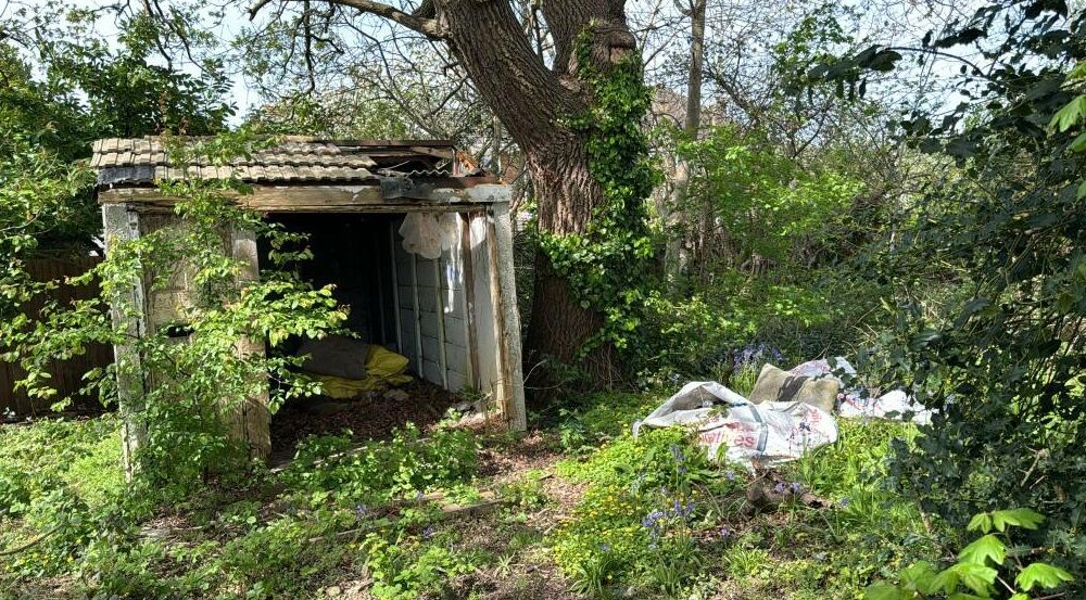 Property photo 1 of 2