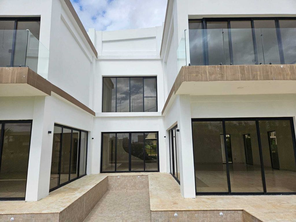 Property photo 2 of 30