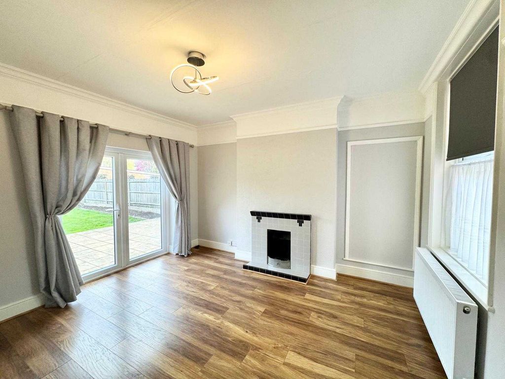 Property photo 1 of 10 3 Bed House To Rent Wolsey Road, Ashford Tw15