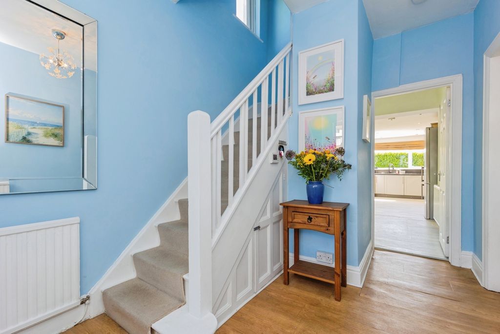 Property photo 3 of 20 Pbox-Img.Jpg