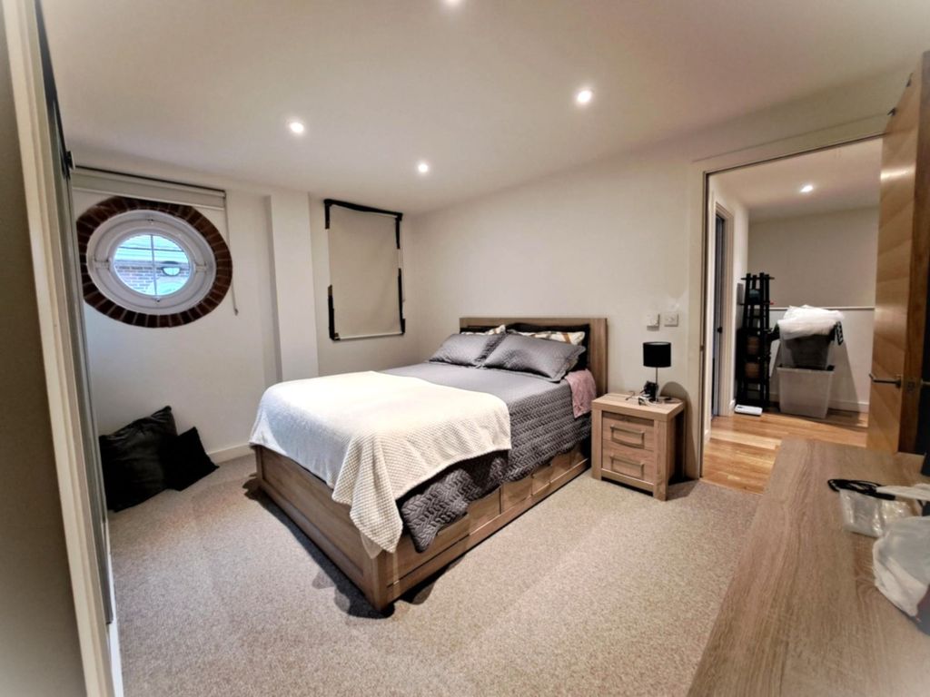 Property photo 3 of 9 Picture No. 10