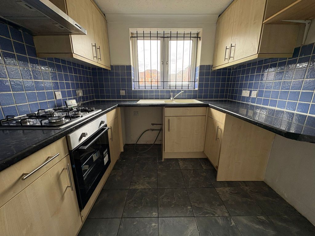 Property photo 3 of 13