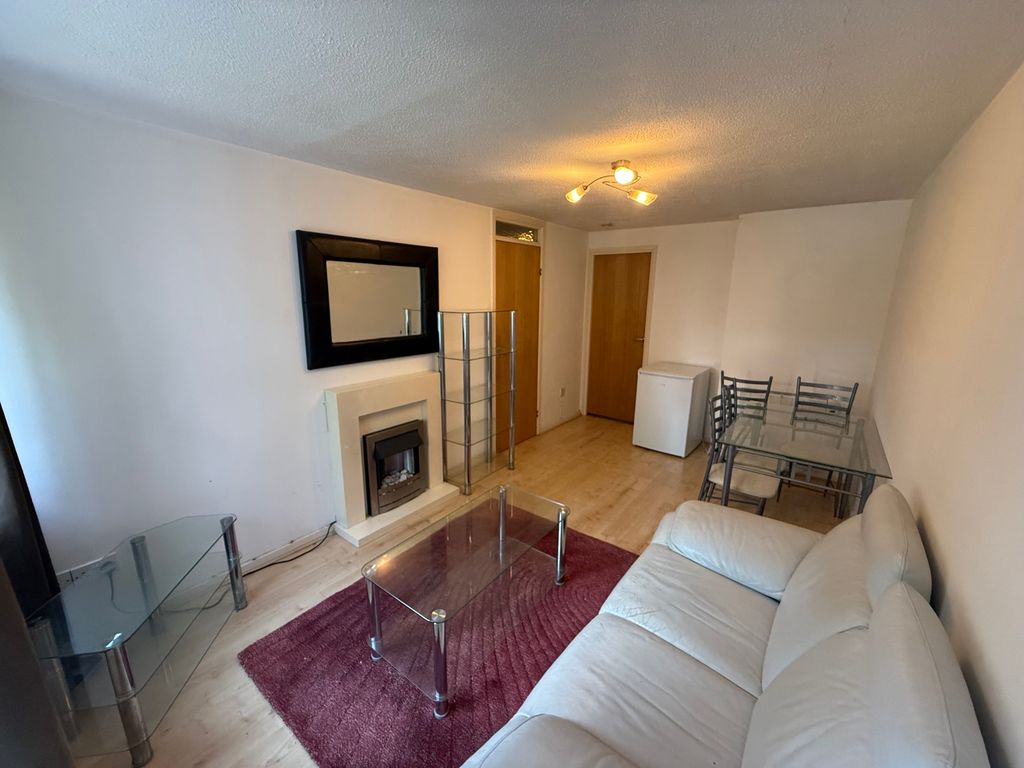 Property photo 2 of 5