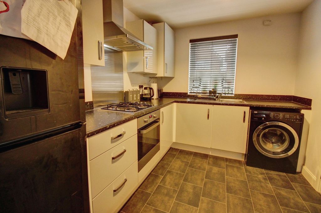 Property photo 2 of 15 Kitchen