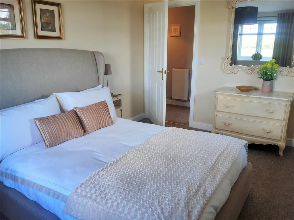 Property photo 3 of 8 Bedroom 1