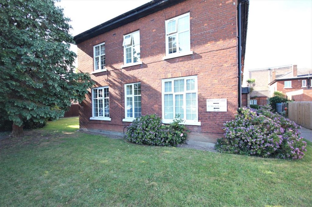 Property photo 2 of 7