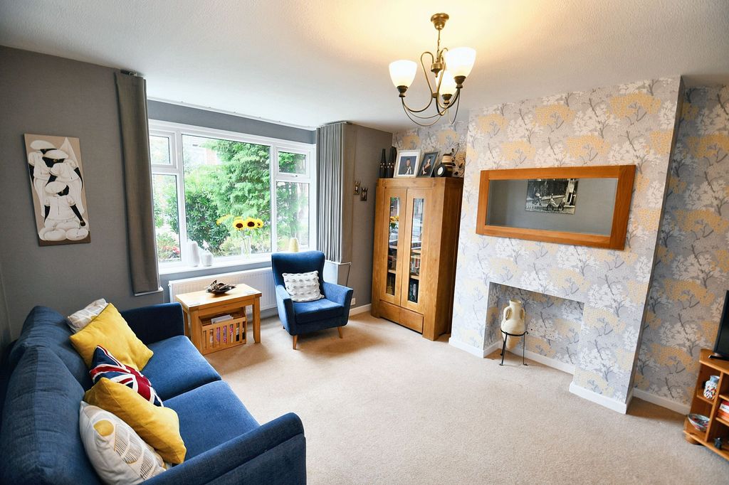 Property photo 2 of 22