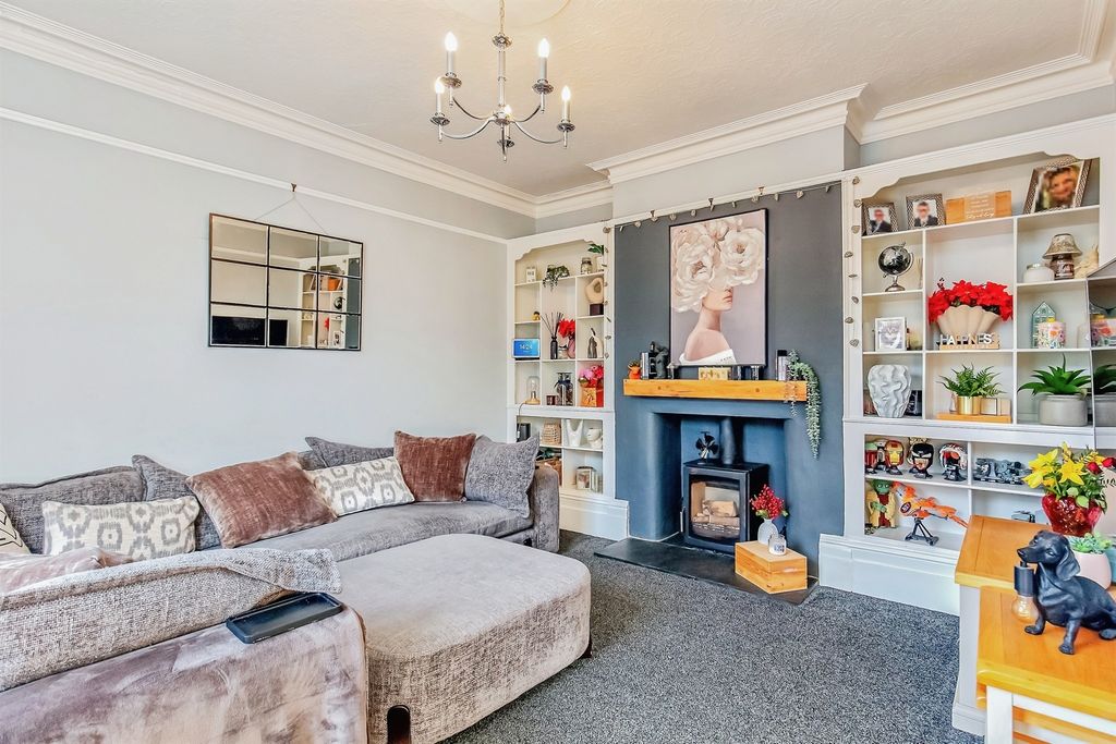 Property photo 3 of 20