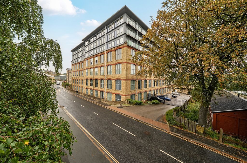 Property photo 1 of 18 1527324-1-6Abb94E...