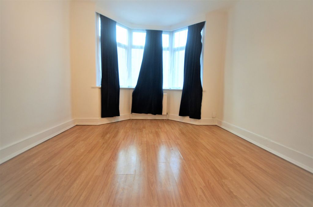 Property photo 3 of 13 Gallery