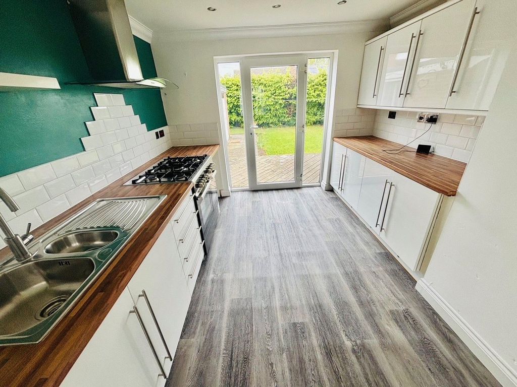 Property photo 3 of 14 Picture No. 20