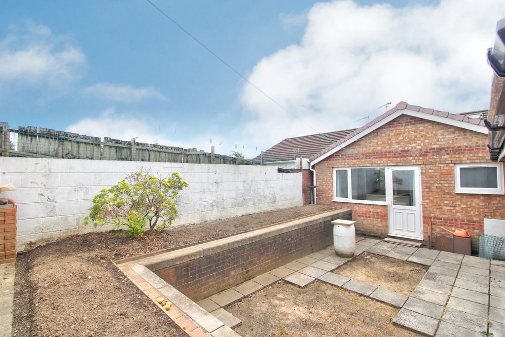 Property photo 3 of 14 2F9B1205-2C9F-4CE7-A1Ae-C18F53831038