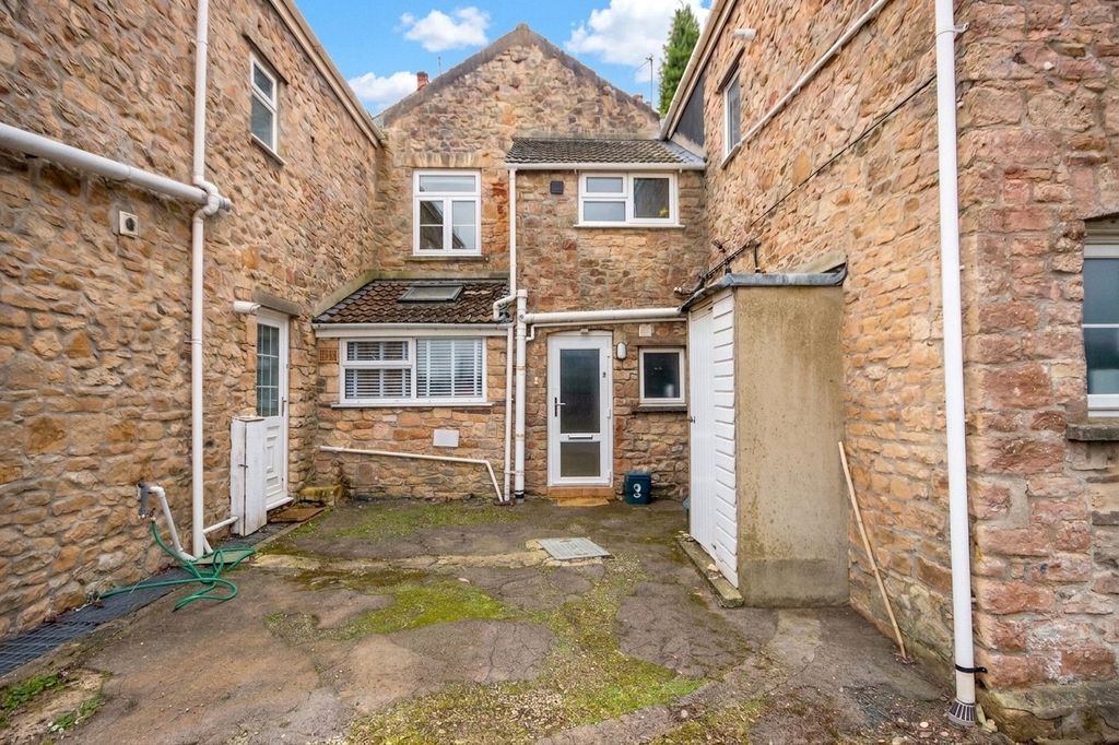 Property photo 1 of 16 Picture No. 18