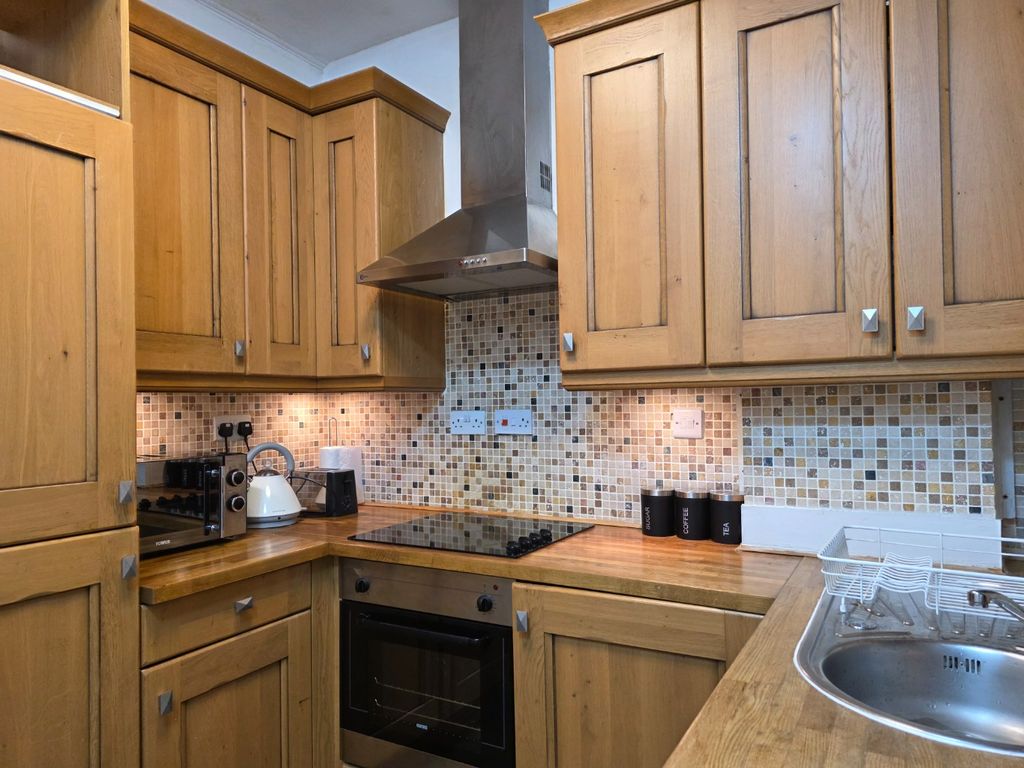 Property photo 2 of 5 5529841
