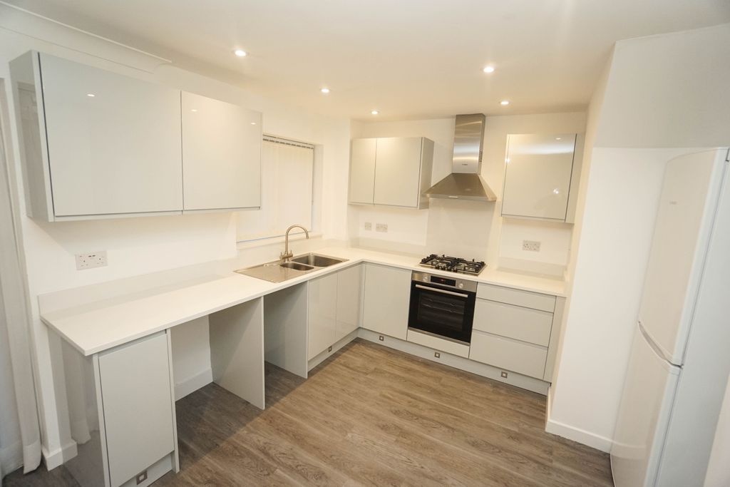 Property photo 3 of 10 Photo 3