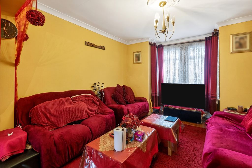 Property photo 2 of 21