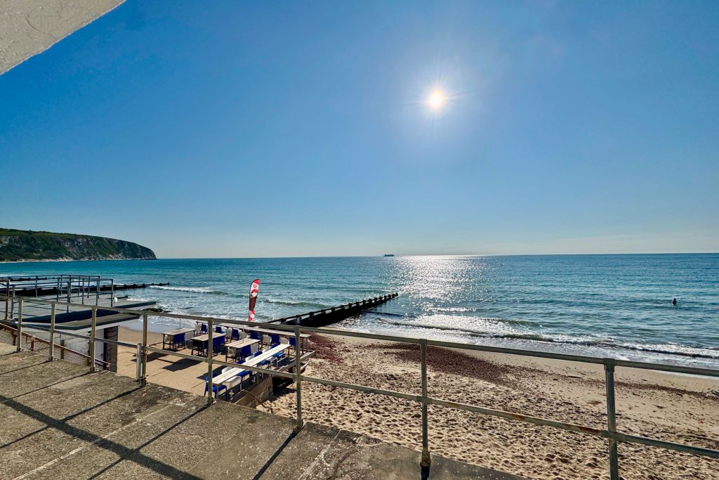 Property photo 2 of 4 Sea View