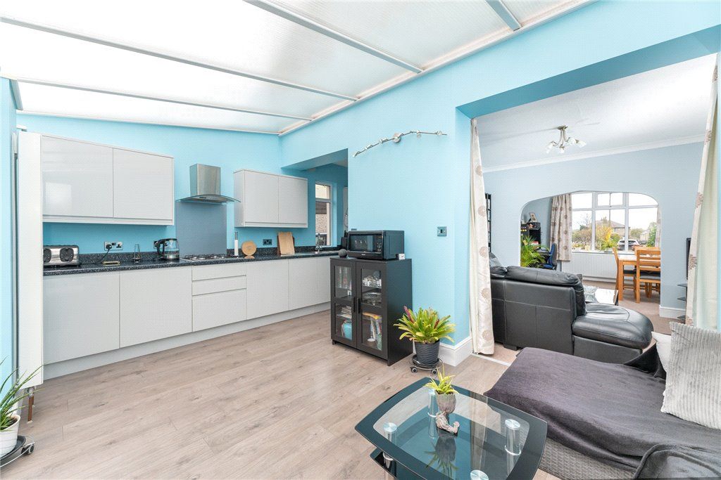 Property photo 2 of 21 Kitchen