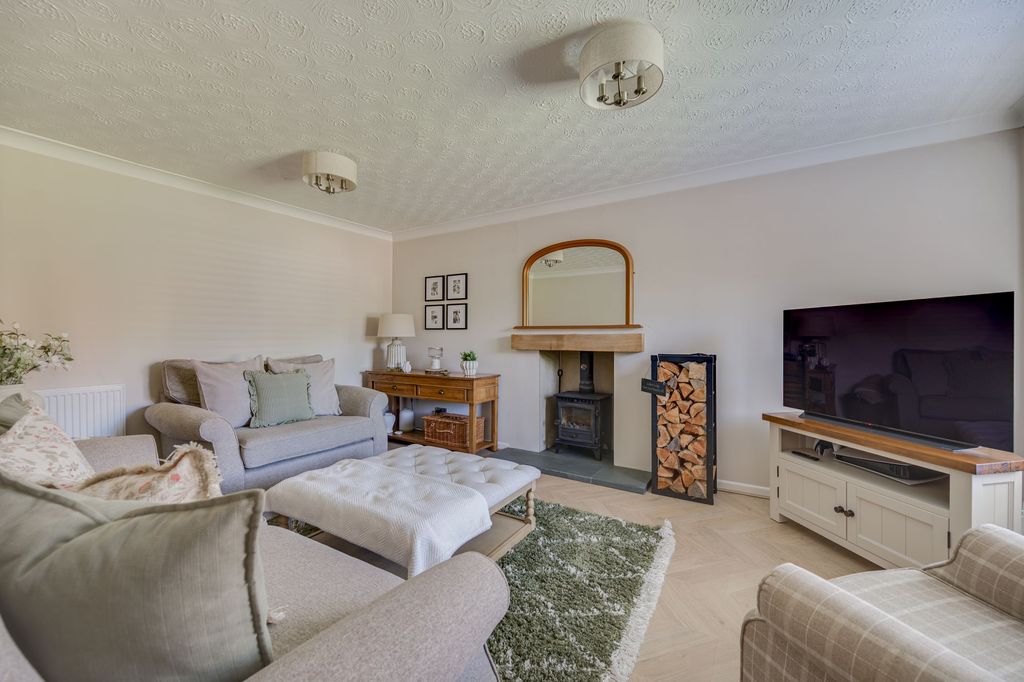 Property photo 2 of 30