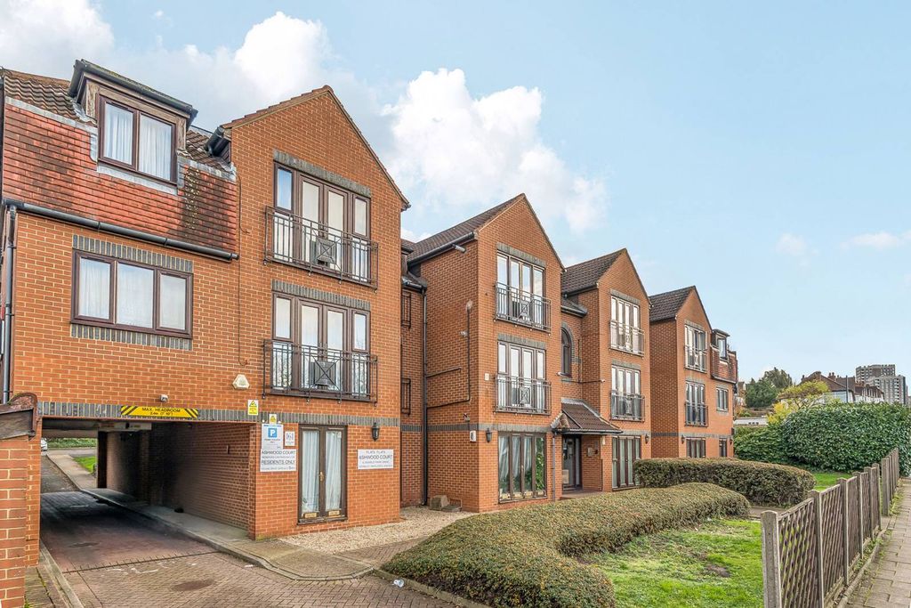 Property photo 2 of 13