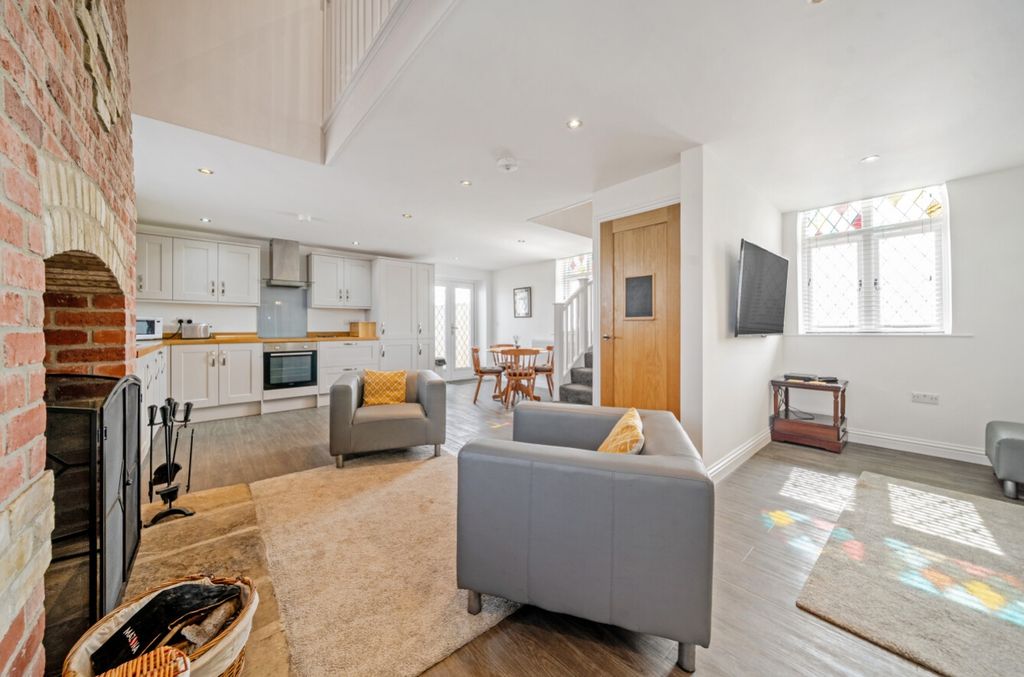 Property photo 3 of 28 1440894-7-69d97Cfac120d