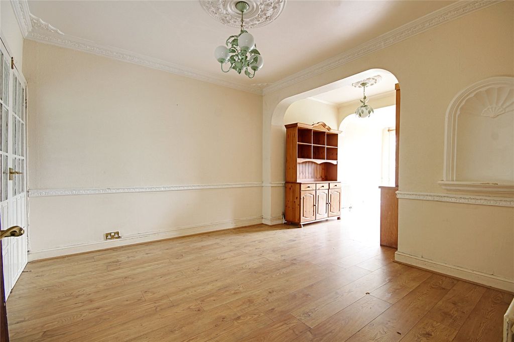 Property photo 3 of 17 Picture No. 16