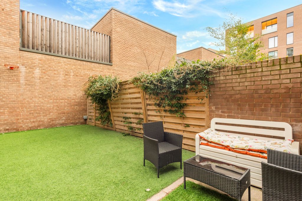 Property photo 2 of 15