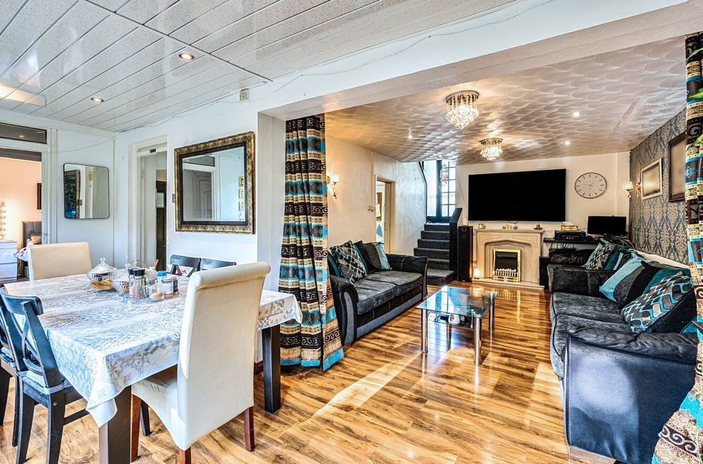 Property photo 2 of 15 1372176-20-68Fa41...