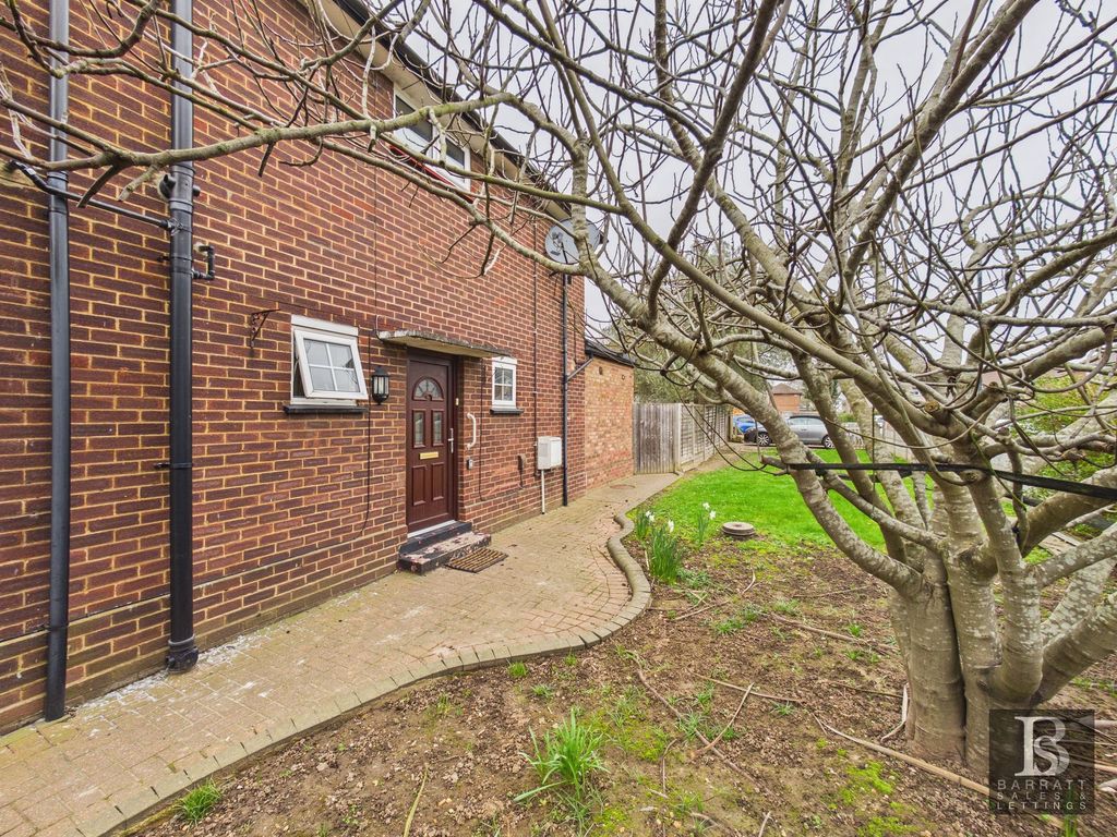 Property photo 2 of 33