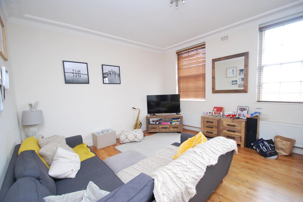 Property photo 1 of 6 Living Room