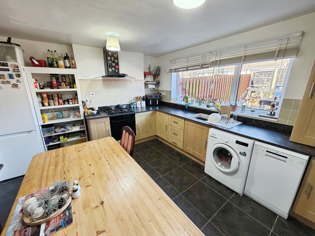 Property photo 3 of 21 9Aa9885B-Img_0574