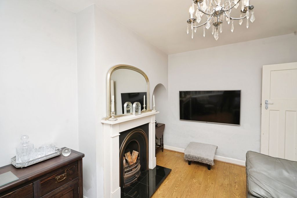 Property photo 2 of 21 5Be529F2-1dc9-F011-8544-000d3Ad5Bba6