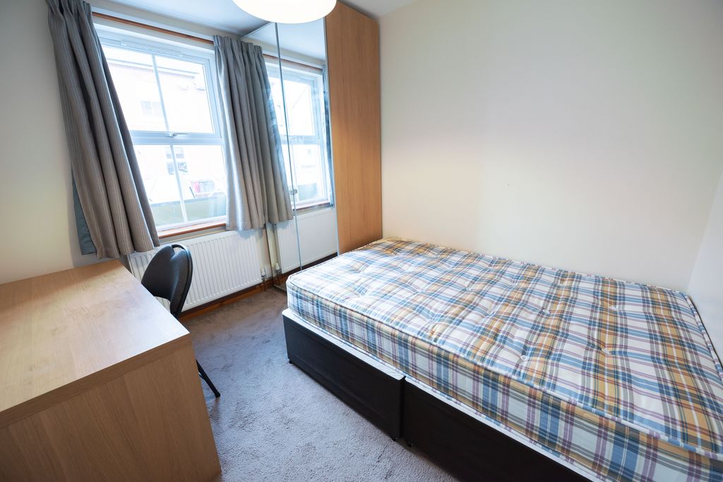 Property photo 1 of 11 Photo 0