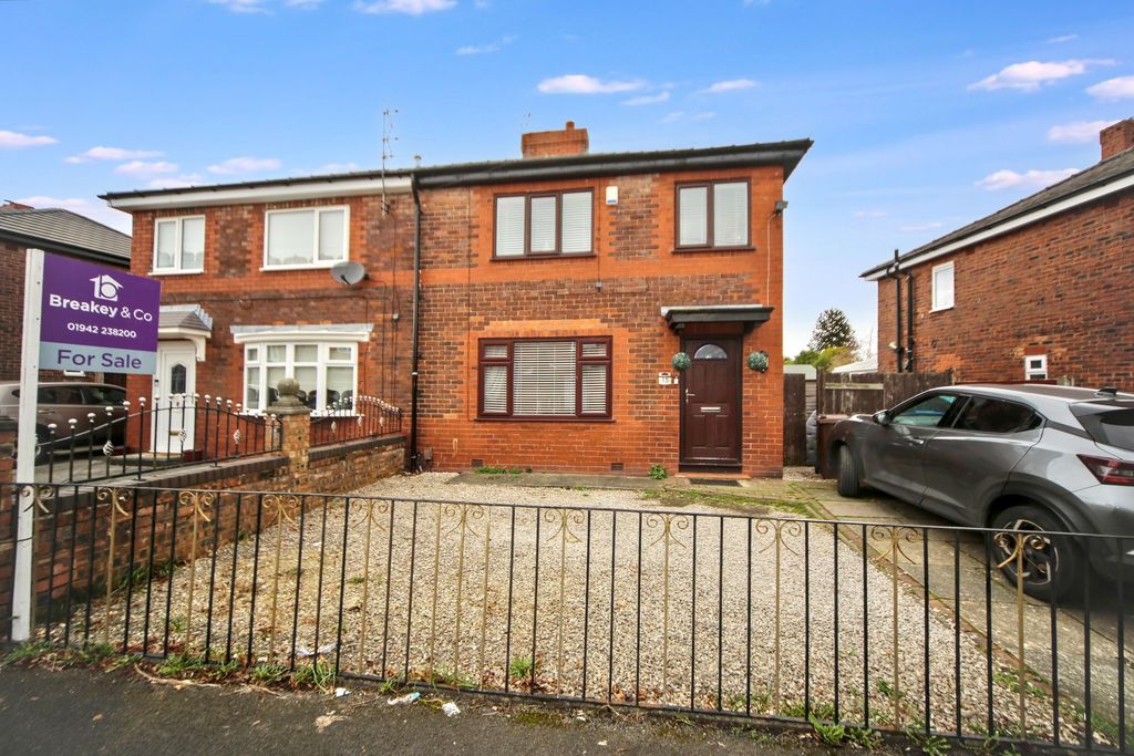 Property photo 1 of 22