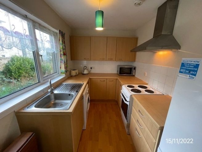Property photo 2 of 7 Kitchen